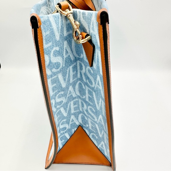 NEW Versace Denim Tote with logo print bag - Picture 2 of 13